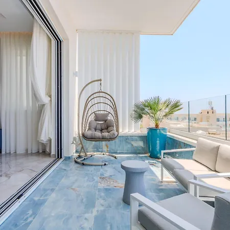 Olymp Royal Palace - Beachfront Luxury Estate *