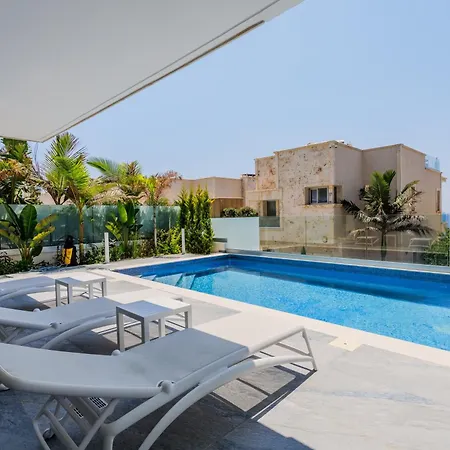 Olymp Royal Palace - Beachfront Luxury Estate * Kissonerga