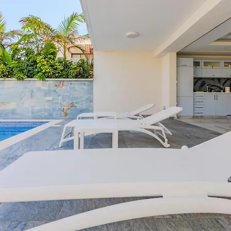 Olymp Royal Palace - Beachfront Luxury Estate Villa *