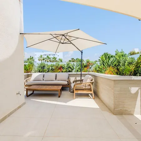 Olymp Royal Palace - Beachfront Luxury Estate *