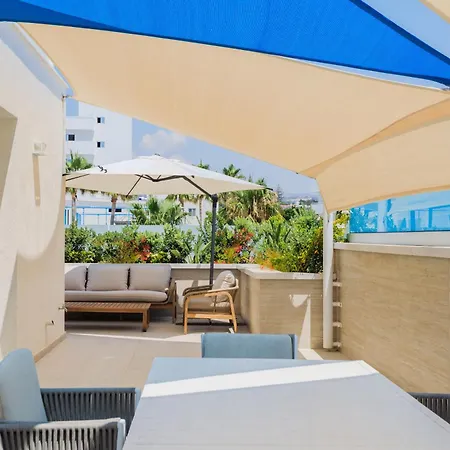 Olymp Royal Palace - Beachfront Luxury Estate Kissonerga