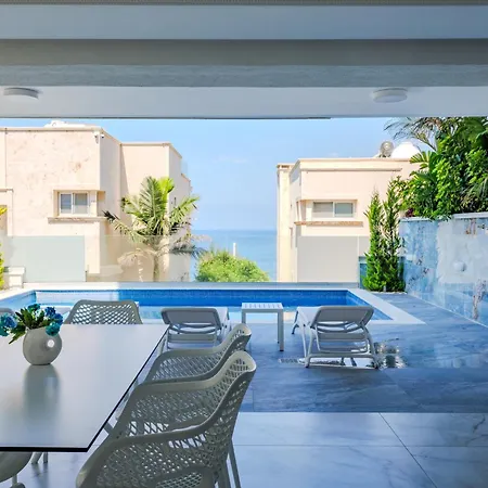 Villa Olymp Royal Palace - Beachfront Luxury Estate