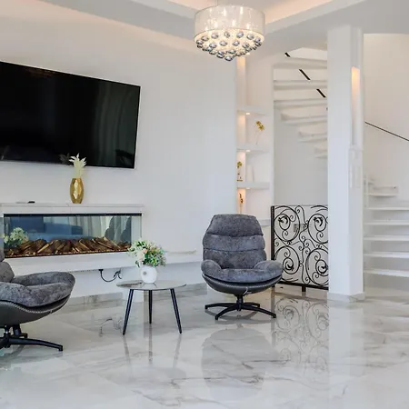 Olymp Royal Palace - Beachfront Luxury Estate * Kissonerga