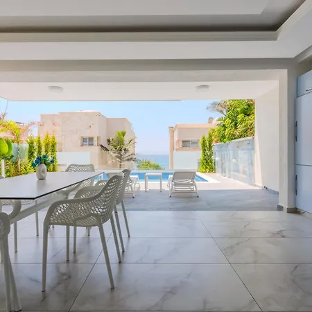 Olymp Royal Palace - Beachfront Luxury Estate